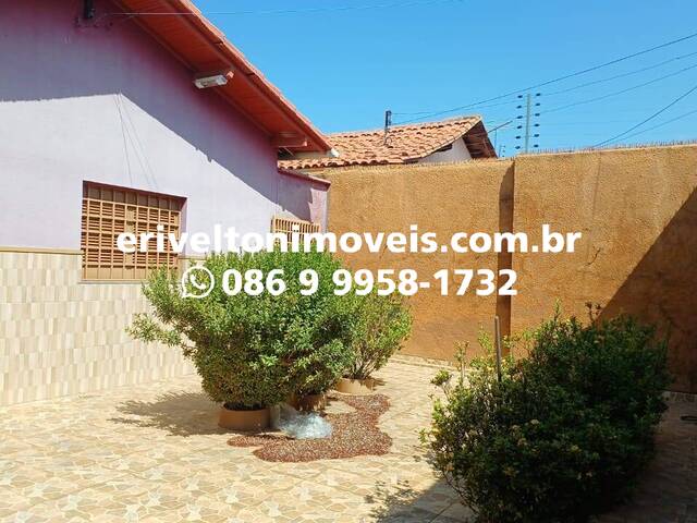 #190 - Casa Avulsa para Venda em Teresina - PI - 2